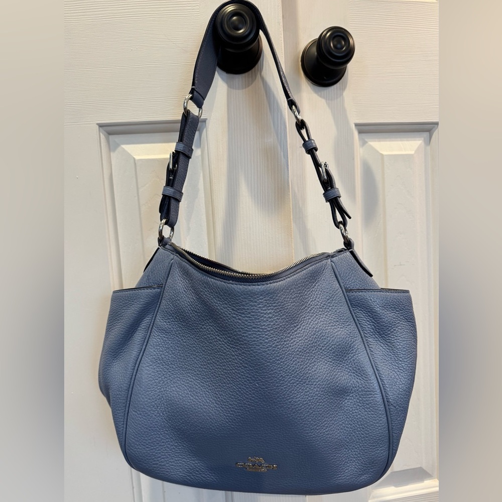 Coach Blue Leather Shoulder Bag with Chain Strap